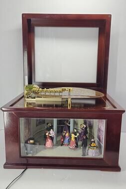 Mr Christmas Crosley 19th Century Ballroom Dancers Music Box 1 Disc Working
